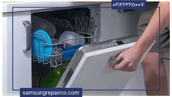باز کردن درب ظروفشویی بالافاصله پس از اتمام کار دستگاه